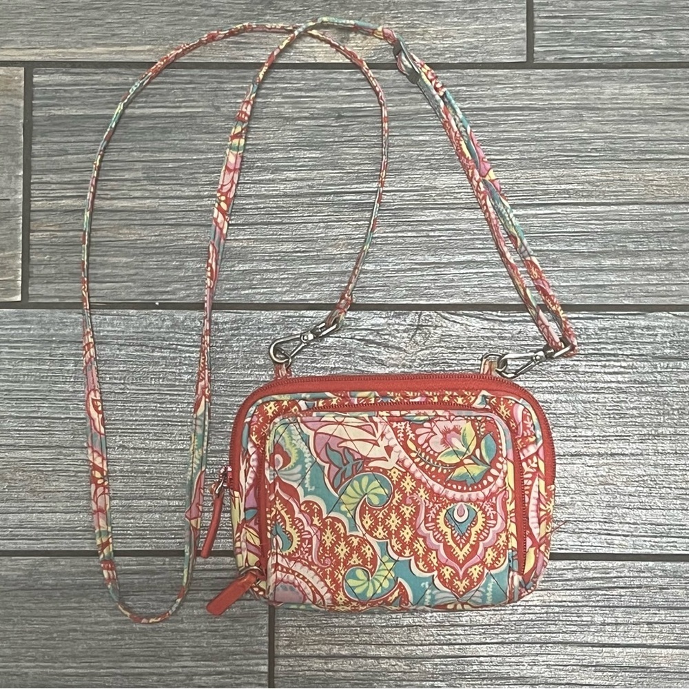 Vera Bradley Paisley in Paradise Small Crossbody Purse Phone Bag Built in Wallet - Picture 2 of 11